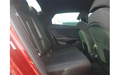 Hyundai Elantra 2.0L 4 Front-wheel Drive - автомобили, коли, обяви за нови и употребявани 10