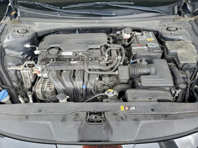 Hyundai Elantra 2.0L 4 Front-wheel Drive - автомобили, коли, обяви за нови и употребявани 10
