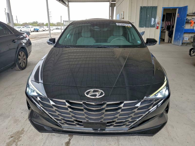 Hyundai Elantra 2.0L 4 Front-wheel Drive - автомобили, коли, обяви за нови и употребявани 4