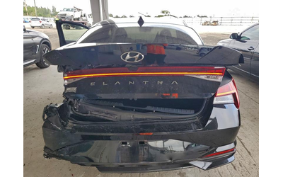 hyundai-elantra-2-0l-4-front-wheel-drive - 5