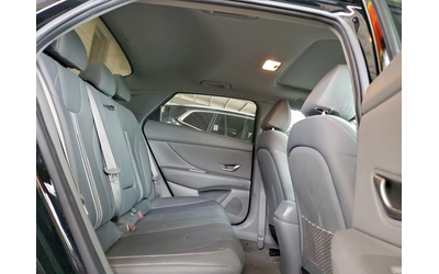 Hyundai Elantra 2.0L 4 Front-wheel Drive - автомобили, коли, обяви за нови и употребявани 9