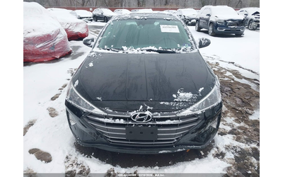 Hyundai Elantra 2.0L I-4 DOHC, VVT, 147HP Front Wheel Drive - автомобили, коли, обяви за нови и употребявани 11