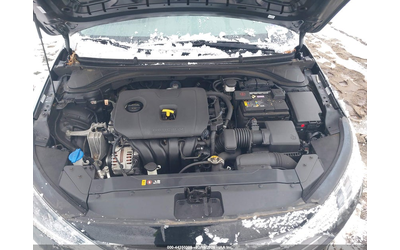 Hyundai Elantra 2.0L I-4 DOHC, VVT, 147HP Front Wheel Drive - автомобили, коли, обяви за нови и употребявани 9