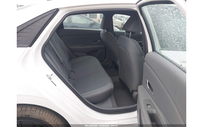 Hyundai Elantra 2.0L I-4 DOHC, VVT, 147HP Front Wheel Drive - автомобили, коли, обяви за нови и употребявани 7