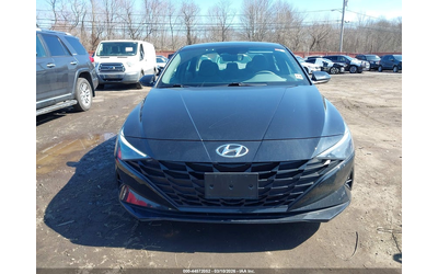 Hyundai Elantra 2.0L I-4 DOHC, VVT, 147HP Front Wheel Drive - автомобили, коли, обяви за нови и употребявани 11