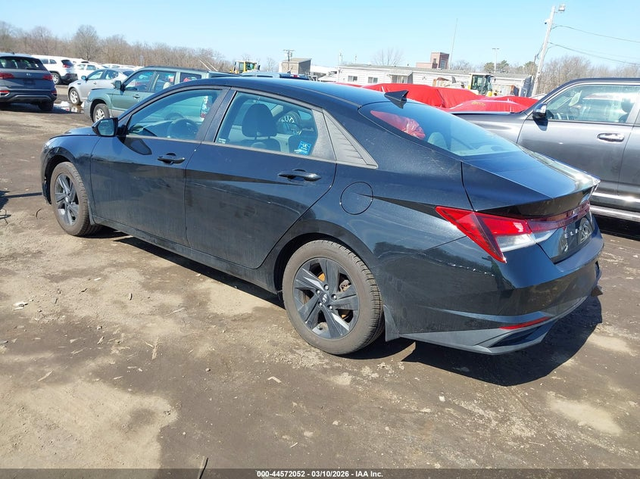 Hyundai Elantra 2.0L I-4 DOHC, VVT, 147HP Front Wheel Drive - автомобили, коли, обяви за нови и употребявани 2