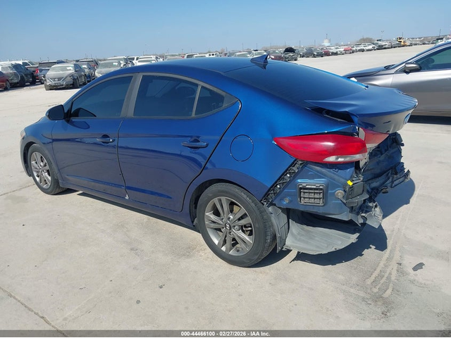 Hyundai Elantra 2.0L I-4 DOHC, VVT, 147HP Front Wheel Drive - автомобили, коли, обяви за нови и употребявани 2