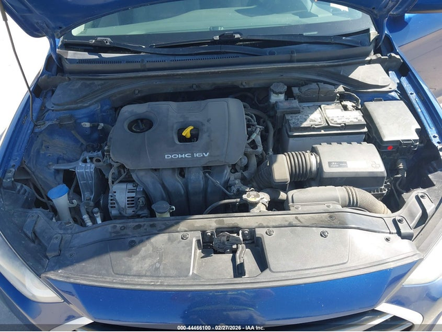 Hyundai Elantra 2.0L I-4 DOHC, VVT, 147HP Front Wheel Drive - автомобили, коли, обяви за нови и употребявани 9