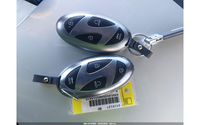 Hyundai Elantra 2.0L I-4 DOHC, VVT, 147HP Front Wheel Drive - автомобили, коли, обяви за нови и употребявани 10