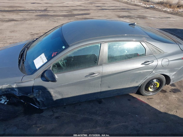 Hyundai Elantra 2.0L I-4 DOHC, VVT, 147HP Front Wheel Drive - автомобили, коли, обяви за нови и употребявани 13