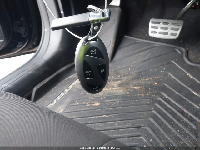 Hyundai Elantra 2.0L I-4 DOHC, VVT, 147HP Front Wheel Drive - автомобили, коли, обяви за нови и употребявани 10