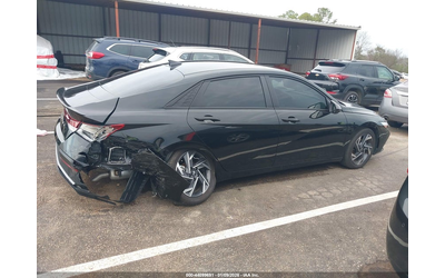 Hyundai Elantra 2.0L I-4 DOHC, VVT, 147HP Front Wheel Drive - автомобили, коли, обяви за нови и употребявани 12