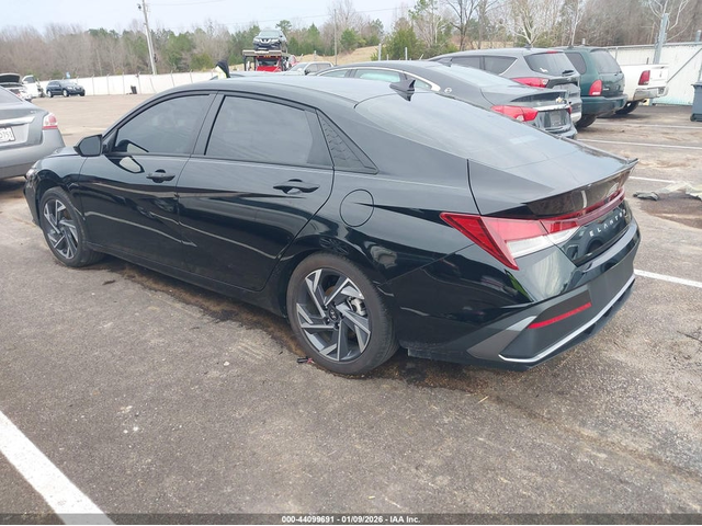 Hyundai Elantra 2.0L I-4 DOHC, VVT, 147HP Front Wheel Drive - автомобили, коли, обяви за нови и употребявани 2