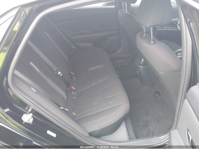 Hyundai Elantra 2.0L I-4 DOHC, VVT, 147HP Front Wheel Drive - автомобили, коли, обяви за нови и употребявани 7