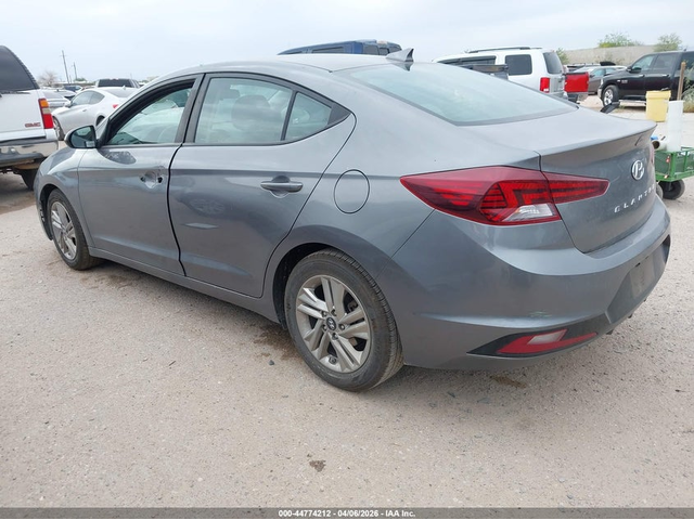 Hyundai Elantra 2.0L I-4 DOHC, VVT, 147HP Front Wheel Drive - автомобили, коли, обяви за нови и употребявани 2