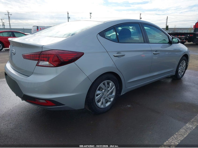 Hyundai Elantra 2.0L I-4 DOHC, VVT, 147HP Front Wheel Drive - автомобили, коли, обяви за нови и употребявани 3