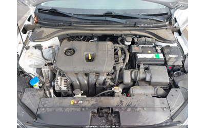 Hyundai Elantra 2.0L I-4 DOHC, VVT, 147HP Front Wheel Drive - автомобили, коли, обяви за нови и употребявани 9