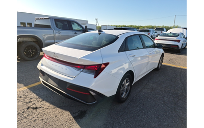 hyundai-elantra-2l-4cyl-front-wheel-drive - 2