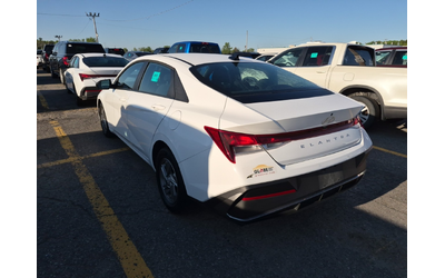 hyundai-elantra-2l-4cyl-front-wheel-drive - 3