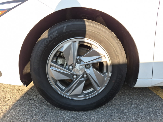 Hyundai Elantra 2L 4cyl Front Wheel Drive - автомобили, коли, обяви за нови и употребявани 5