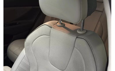 Hyundai Elantra 2023 Hyundai Elantra Hybrid Luxury - автомобили, коли, обяви за нови и употребявани 9