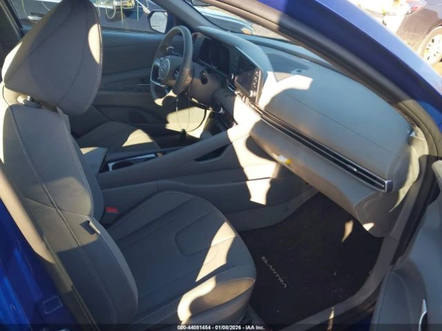 Hyundai Elantra HYBRID BLUE - автомобили, коли, обяви за нови и употребявани 9