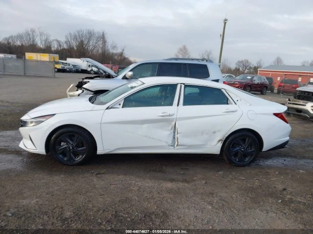 Hyundai Elantra HYBRID BLUE - автомобили, коли, обяви за нови и употребявани 9