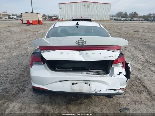 Hyundai Elantra Hybrid Blue - автомобили, коли, обяви за нови и употребявани 14