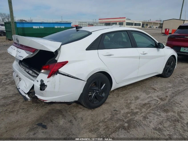 Hyundai Elantra Hybrid Blue - автомобили, коли, обяви за нови и употребявани 3