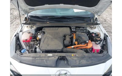 Hyundai Elantra Hybrid Blue - автомобили, коли, обяви за нови и употребявани 8