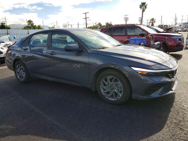 Hyundai Elantra SEL - автомобили, коли, обяви за нови и употребявани 2