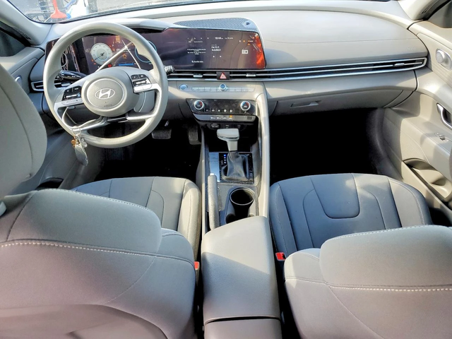 Hyundai Elantra SEL - автомобили, коли, обяви за нови и употребявани 6