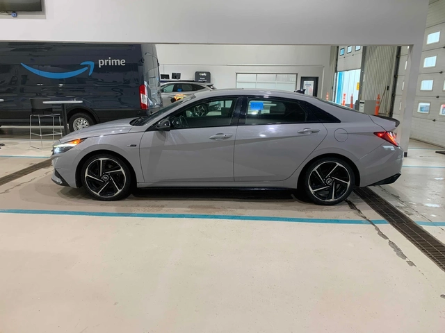 Hyundai Elantra N LINE / CARFAX - автомобили, коли, обяви за нови и употребявани 4