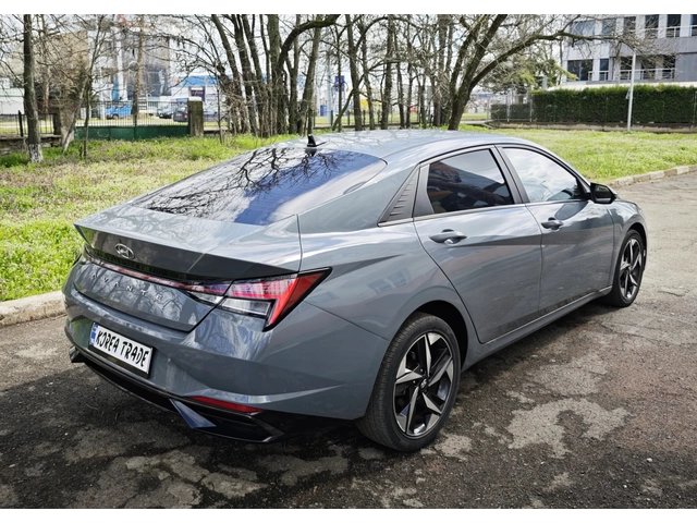 Hyundai Elantra 1.6 -  ГАЗ/БЕНЗИН - автомобили, коли, обяви за нови и употребявани 3