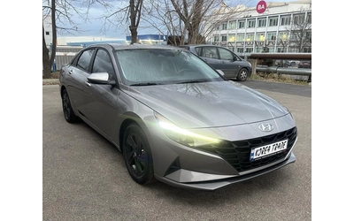 hyundai-elantra - 1