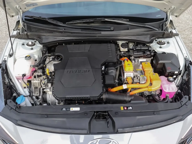 Hyundai Elantra ELANTRA - автомобили, коли, обяви за нови и употребявани 12