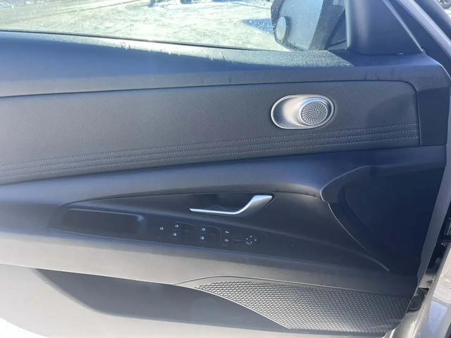 Hyundai Elantra PREFERRED 2 - автомобили, коли, обяви за нови и употребявани 16