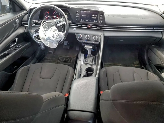 Hyundai Elantra PREFERRED 2 - автомобили, коли, обяви за нови и употребявани 5
