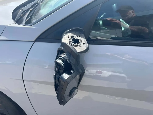 Hyundai Elantra PREFERRED 2 - автомобили, коли, обяви за нови и употребявани 7