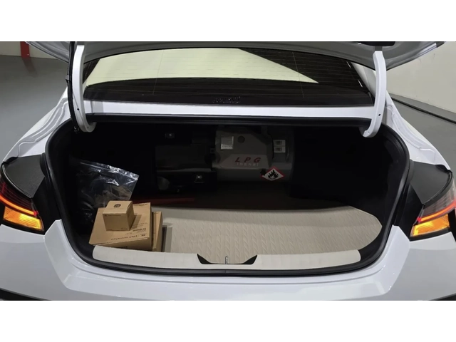 Hyundai Elantra INSPIRATION / 360 КАМЕРИ / BOSE / LPG ТЕЧНА ФАЗА! - автомобили, коли, обяви за нови и употребявани 16