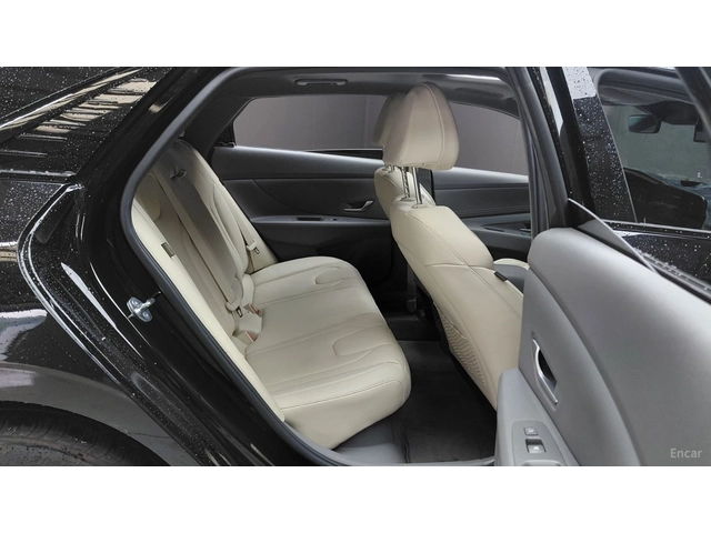 Hyundai Elantra КОЖА* ОБДУХВ* НАВИ* ПАНО - автомобили, коли, обяви за нови и употребявани 8