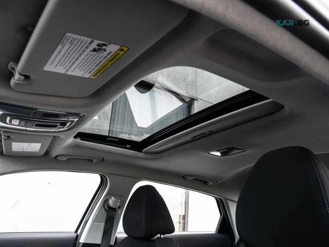 Hyundai Elantra Preferred FWD - автомобили, коли, обяви за нови и употребявани 10