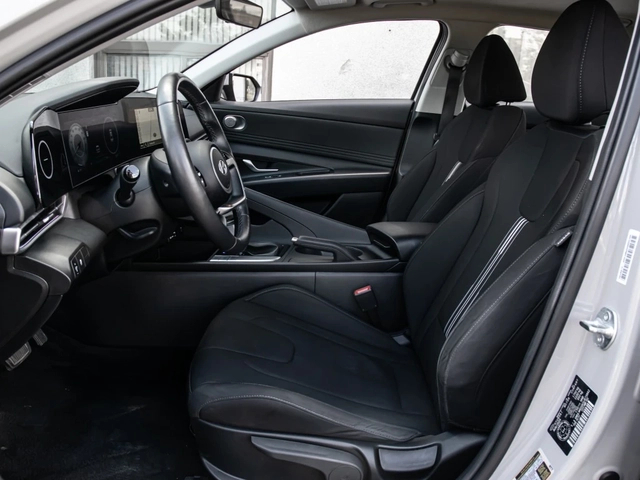 Hyundai Elantra - автомобили, коли, обяви за нови и употребявани 7