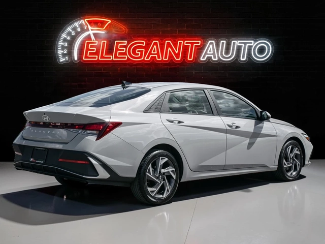 Hyundai Elantra - автомобили, коли, обяви за нови и употребявани 5