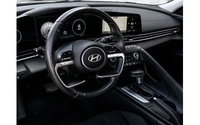 Hyundai Elantra - автомобили, коли, обяви за нови и употребявани 6