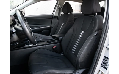 Hyundai Elantra - автомобили, коли, обяви за нови и употребявани 8