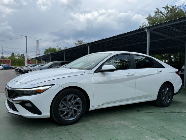 Hyundai Elantra 2.0 MPI, SEL - автомобили, коли, обяви за нови и употребявани 0