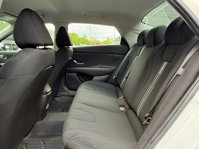 Hyundai Elantra 2.0 MPI, SEL - автомобили, коли, обяви за нови и употребявани 8