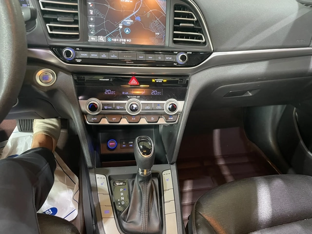 Hyundai Elantra 1.6 Style ! - автомобили, коли, обяви за нови и употребявани 14