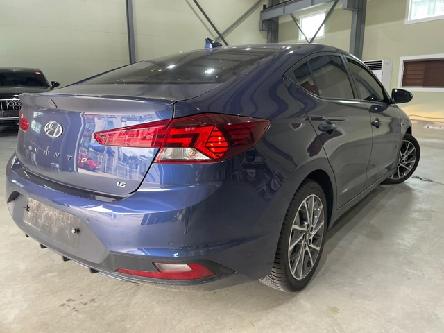 Hyundai Elantra 1.6 Style ! - автомобили, коли, обяви за нови и употребявани 3
